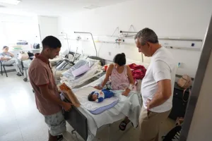 Pablo Javkin recibió al primer bebé del año nacido en Rosario