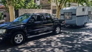 Pesadilla sobre ruedas: robaron una casa rodante con una familia adentro y abandonaron a dos nenes en la ruta