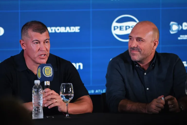 Lo banca a muerte: Gonzalo Belloso confirmó la continuidad de Jorge Almirón como entrenador de Central