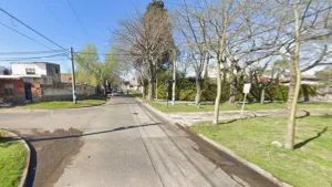 La cuadra de Valentín Gómez al 4300 casi en la cortada con Maestro Massa, en la zona norte.