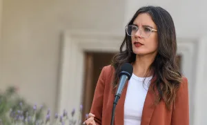 Camila Vallejo, vocera del Gobierno chileno: "Venezuela puede perder su petróleo sin recuperar la democracia y eso es grave para toda América Latina"