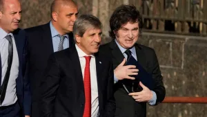 El relato oficial: Caputo defendió el programa económico del gobierno y sentenció que “es el camino para terminar con la inflación"