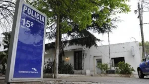 Madrugada de tensión en la comisaría 15ª: escaparon tres internos y fueron recapturados