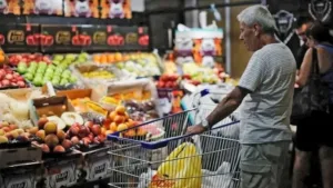 Una familia de cuatro personas necesitó $1.308.713 para no ser pobre en diciembre