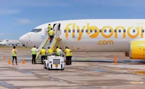 Flybondi bajo la lupa: actas de infracción tras miles de pasajeros afectados por cancelaciones