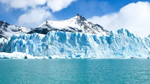 Ley de Glaciares: la otra norma que Milei quiere modificar y que pone en riesgo las reservas de agua y le abre la puerta al saqueo minero