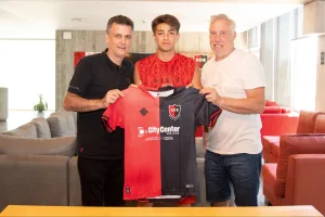 Joya blindada: Valentino Acuña firmó un nuevo vínculo con Newell's hasta diciembre de 2027