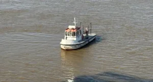 Desesperada búsqueda de un joven que desapareció en el río Paraná a la altura de Puerto General San Martín