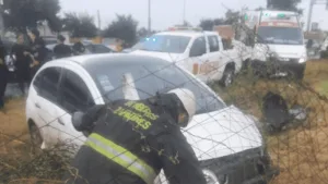 Impactante accidente en la autopista a Córdoba terminó con una persona rescatada