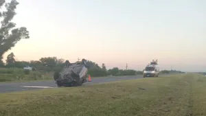 Tragedia en la autopista Rosario-Santa Fe: murió un agente penitenciario tras impactar contra un caballo