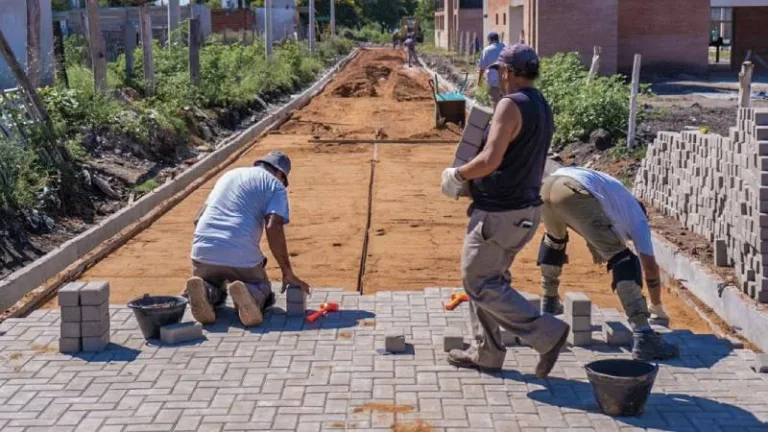 Haciendo el piso de unos complejos