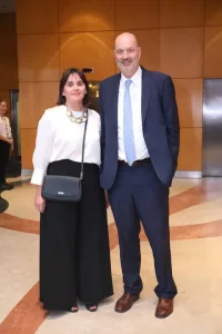 Federico Sturzenegger, Ministro de Desregulación y Transformación del Estado de la Nación Argentina y su esposa, Josefina Rouillet. Foto Agencia NA.