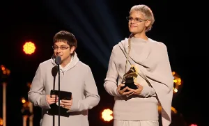 Ca7riel & Paco Amoroso en la cresta de la ola: ganaron el Grammy al mejor álbum de rock latino