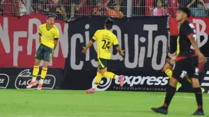 Errores fatales: Newell's falló dos veces en defensa y pierde 2 a 0