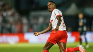 Gustavo Marques jugador de Bragantino