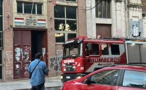 Se incendió un centro de distribución de la EPE y provocó un corte de luz en el microcentro