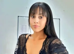 Piden nueve años de prisión para la consejera escolar libertaria que denunció una falsa violación