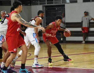 Provincial visita a Ciclista en la vuelta a la acción de la Liga Argentina