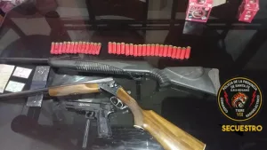 Detenido por amenazar a su esposa con una escopeta