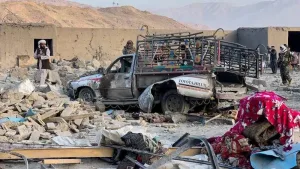 Pakistán lanzó ataques aéreos contra instalaciones de talibanes en Afganistán