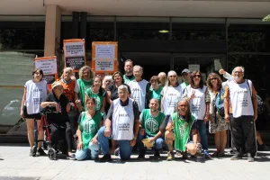 Denuncian graves inconvenientes edilicios en policlínicos de Pami: “La situación es caótica”