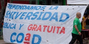 Universitarios debaten hacer paro de 24 horas la próxima semana