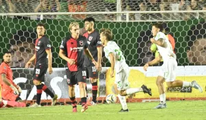 De mal en peor, un Newell's confundido pierde 3-0 ante Banfield
