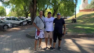 El debate por los cuidacoches, palabra de sus protagonistas: “Queremos que alguien nos escuche, es nuestro trabajo” 