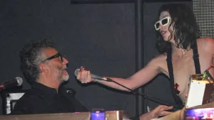 Fito Páez y Sofía Gala volvieron a alimentar los rumores de romance tocando juntos en Niceto 