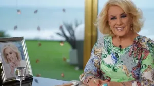 Quiénes fueron los famosos que celebraron los 99 de Mirtha en redes