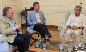 La nueva Ley de Municipios extiende su debate: la visita de Michlig a Rosario, un paso más en una negociación que se alarga