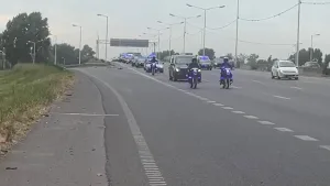 Murió el suboficial que se disparó en la cabeza en la Jefatura y hubo caravana para despedirlo en medio de un clima de tensión 