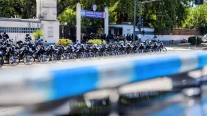 Se reactivó la protesta policial en toda Santa Fe y desalojaron una concentración de familiares frente a la Jefatura de Rosario