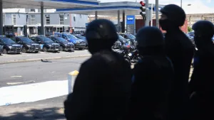 El vocero legal de los policías en protesta detalló los reclamos y justificó la protesta