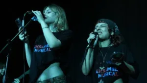 Arranca un ciclo de encuentros con música, teatro y performances en Puerto Joven