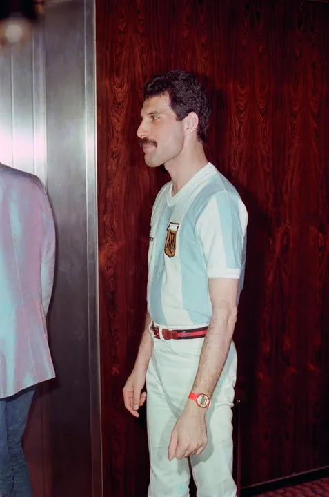 El desembarco de Queen en la Argentina, en 1981: el libro que revela la trastienda de una gira histórica