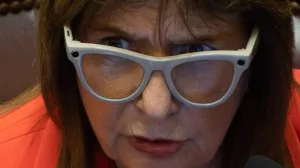 La verdad sobre los anteojos Ray-Ban inteligentes de Patricia Bullrich en el Senado