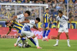 Arrancó en el Gigante: Central ya juega con Talleres con el objetivo de lograr su tercera victoria al hilo