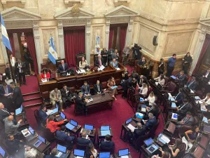 Reforma laboral: el Gobierno hizo cambios de último momento y mantendrá los aportes obligatorios a gremios y cámaras