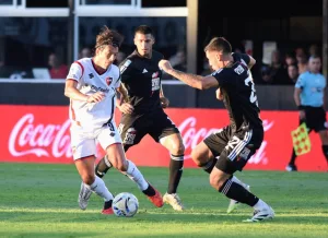 Un fallo defensivo y a cobrar: Newell's pierde 1 a 0 tras error de Salomón