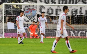 Un fallo defensivo y a cobrar: Newell's pierde 1 a 0 tras error de Salomón
