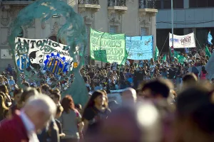 Rosario no olvida: imágenes de una marcha histórica por la memoria, la verdad y la justicia