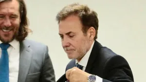 Un juez en la mira: "Las azafatas de Maraniello", el mote para empleadas obligadas a usar minifaldas