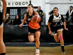 Es jueves y hay femenino con la acción de la Primera A y la segunda división