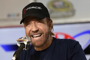 El cine de acción, de luto: a los 86 años, murió el actor estadounidense Chuck Norris