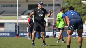 Una visita de lujo: Felipe Contepomi recorrió Casa Capibaras y participó del entrenamiento