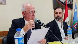 el intendente Carlos De Grandis