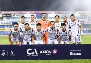 Uno por uno leproso: un equipo aplazado desde lo conceptual y desde el juego