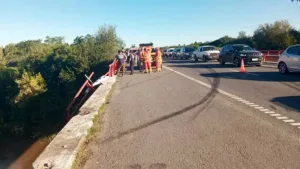 Lugar donde cayó al río Carcarañá un camión: