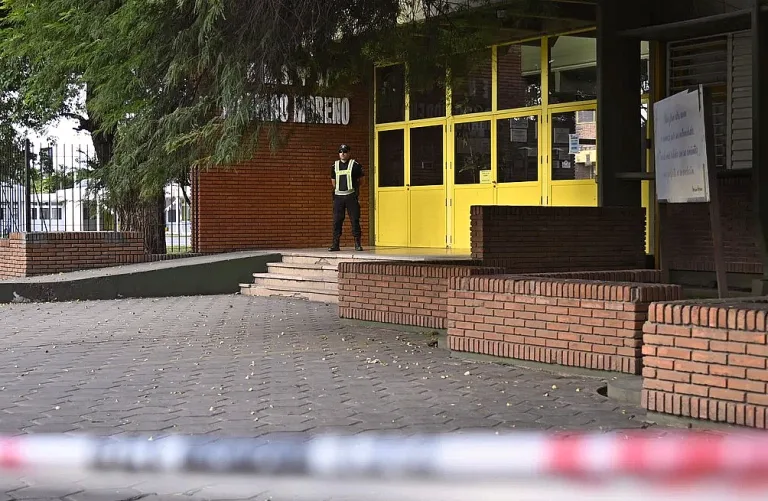 Tragedia de San Cristóbal: el arma, cómo la llevó el adolescente a la escuela y dónde la cargó